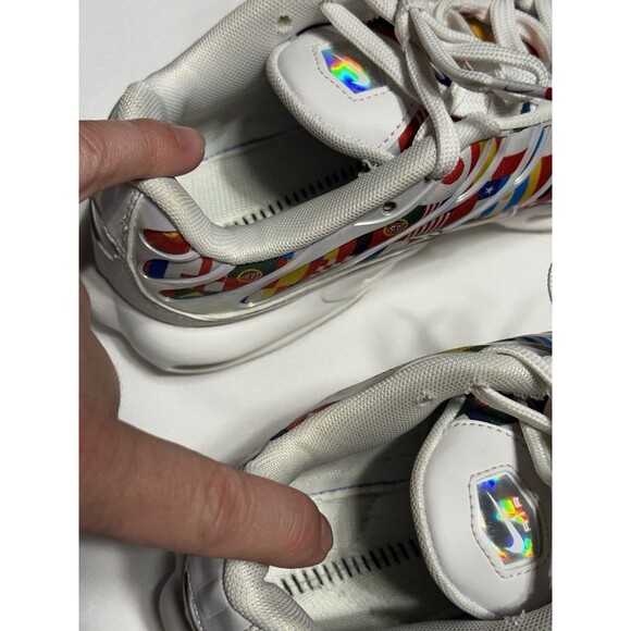 Nike Air Max PlusNIC Shoes Men\'s 8.5 International Flags White Multicolor *READ main image 11